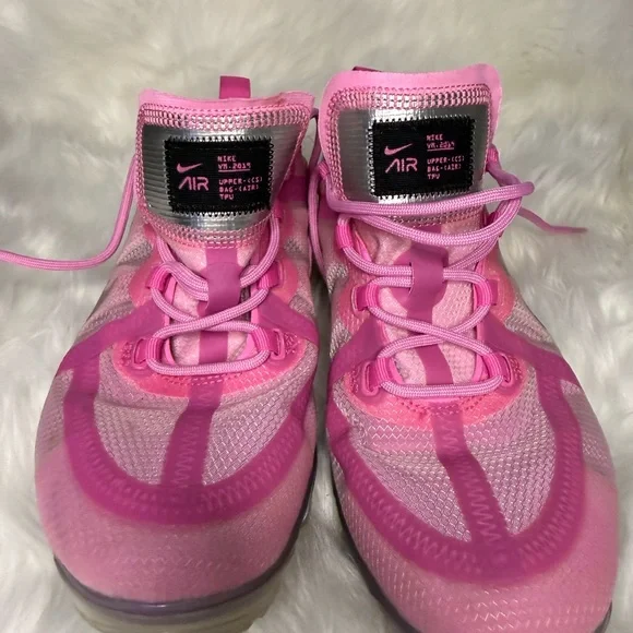 Pink Nike Women’s  Vapormax Shoes - Picture 9 of 10